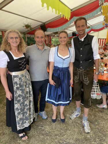 Gruppenfoto mit Staatsministerin Judith Gerlach, MdL