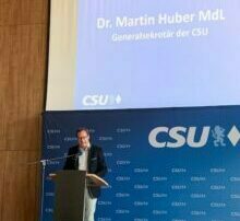 Generalsekretär Dr. Martin Huber