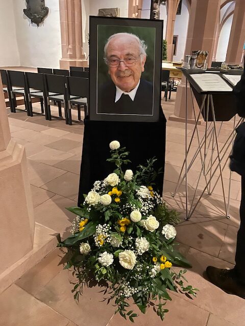 Requiem für Weihbischof em. Helmut Bauer in seiner Heimatgemeinde St. Jakobus Schimborn am Samstag, den 23. November 2024 um 14:00 Uhr